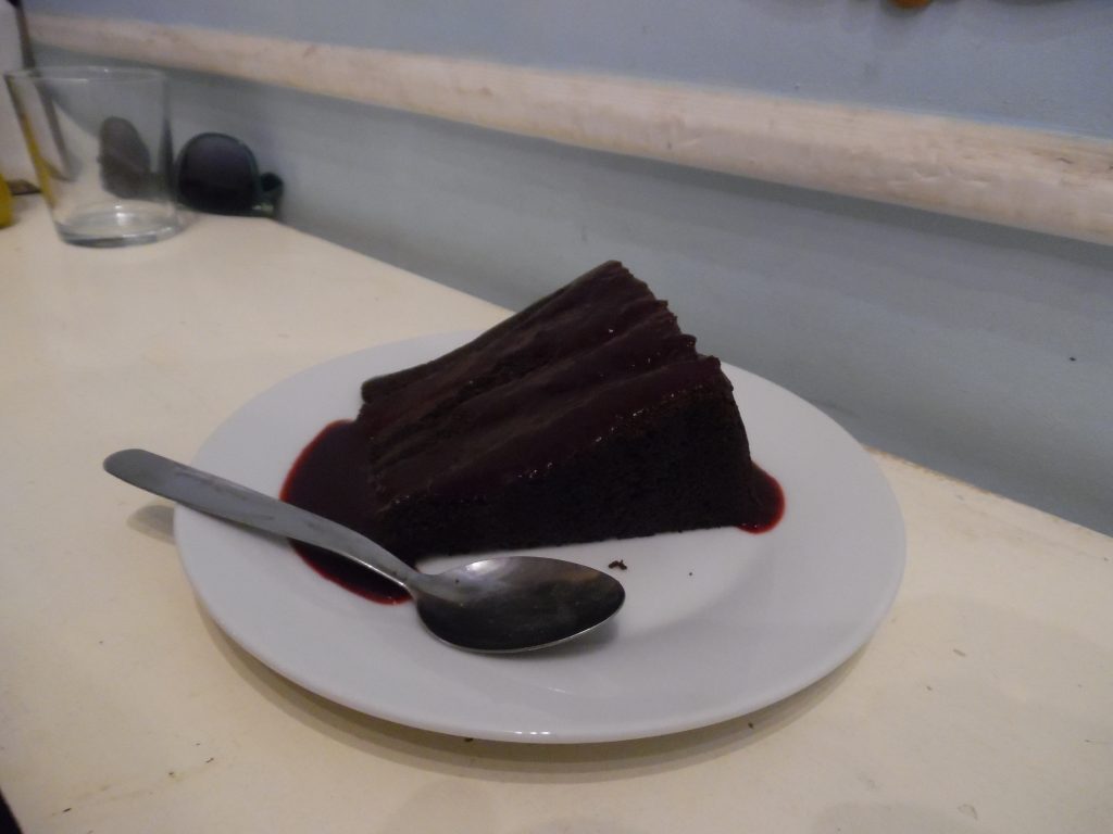 Sweet Dreams. Torta al cioccolato con confettura di fragola