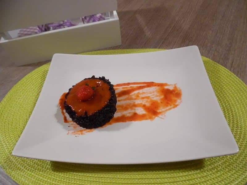 Riso venere con salsa di fragole