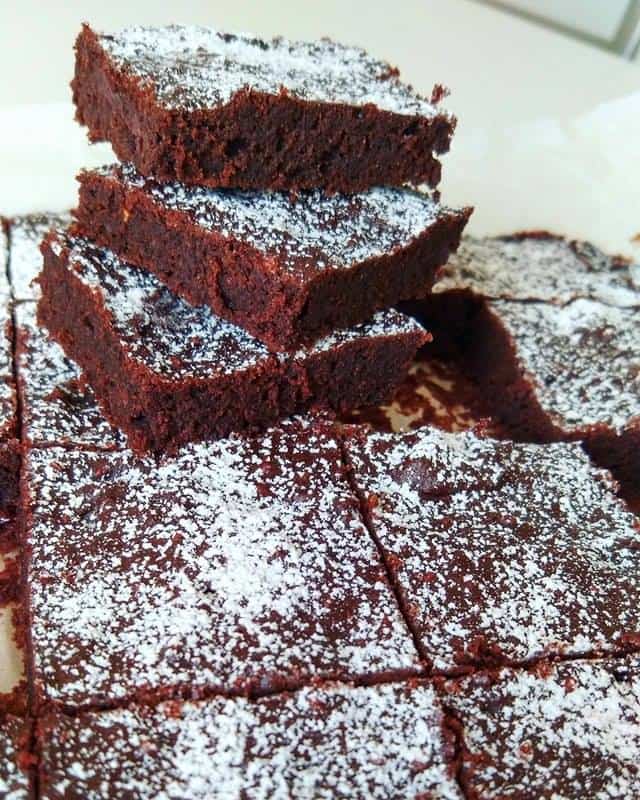 Brownie alla barbabietola rossa senza glutine
