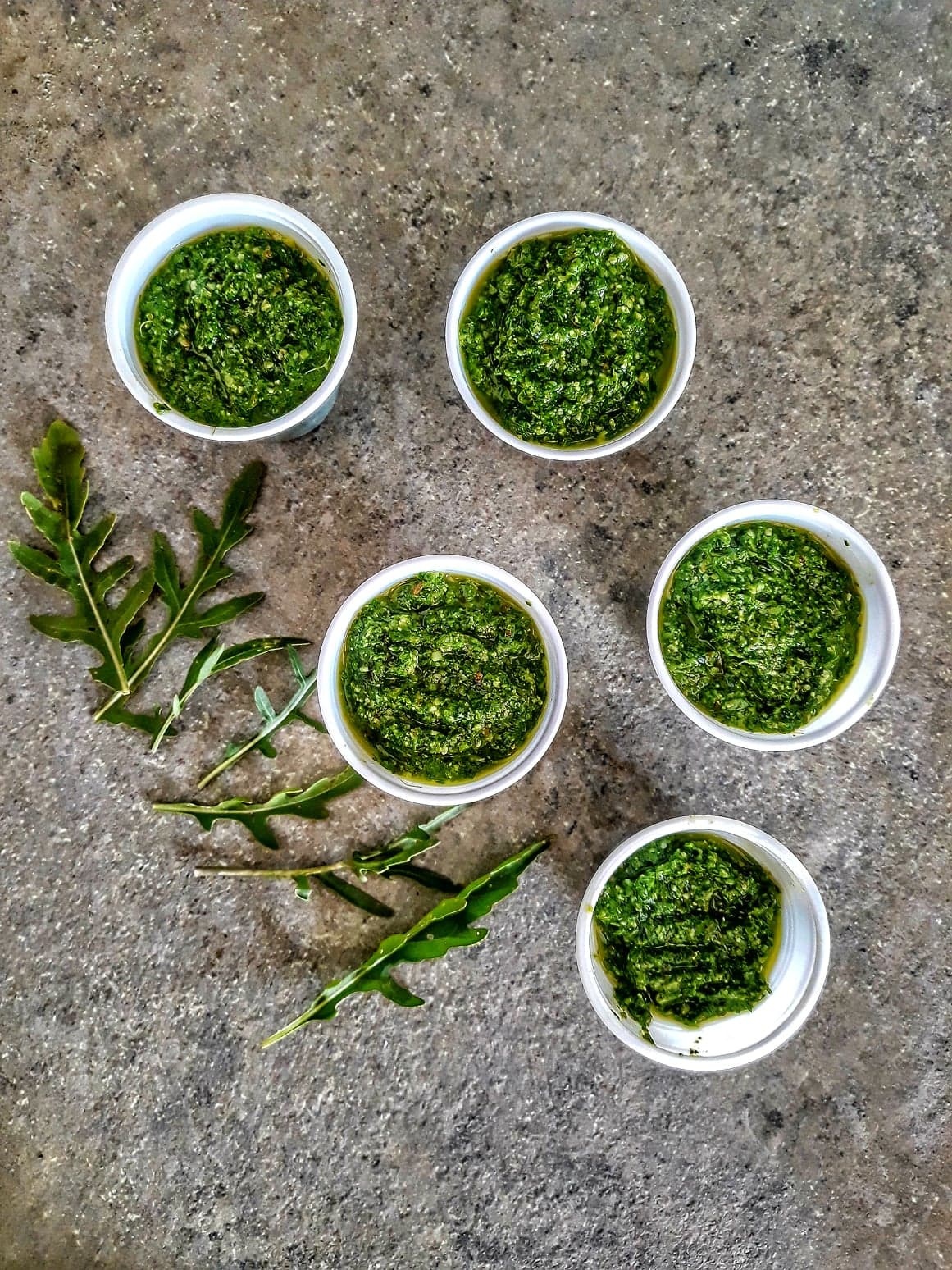 Pesto di rucola e noci