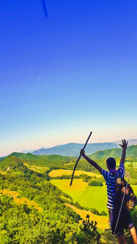 Trekking in solitaria per ristabilire l'equilibrio 4 Su sul Monte Battaglia min