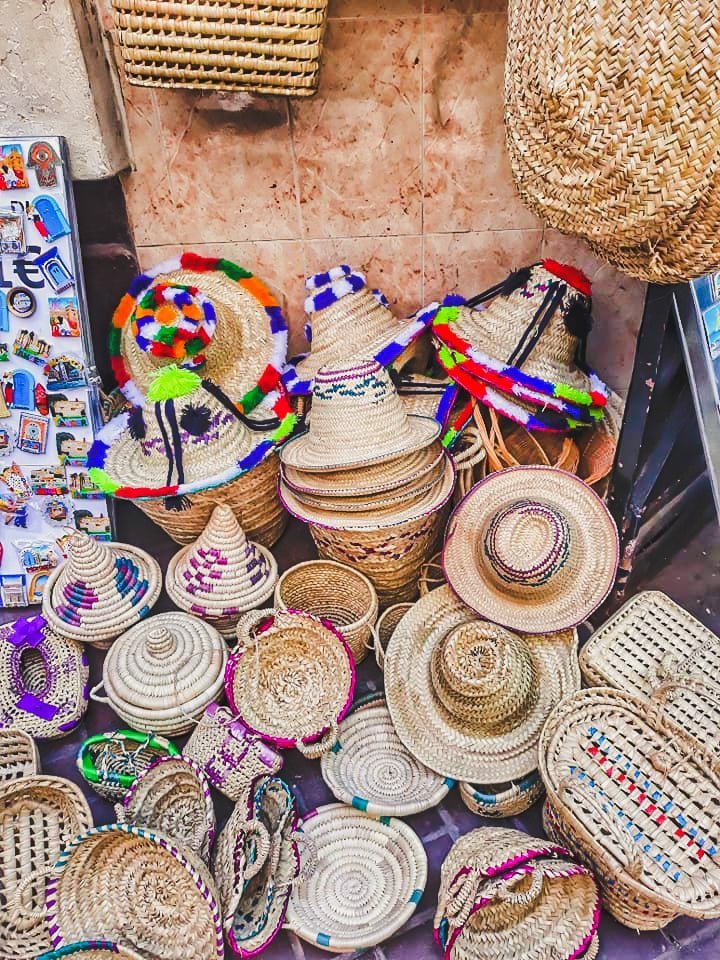 nella medina di tangeri min