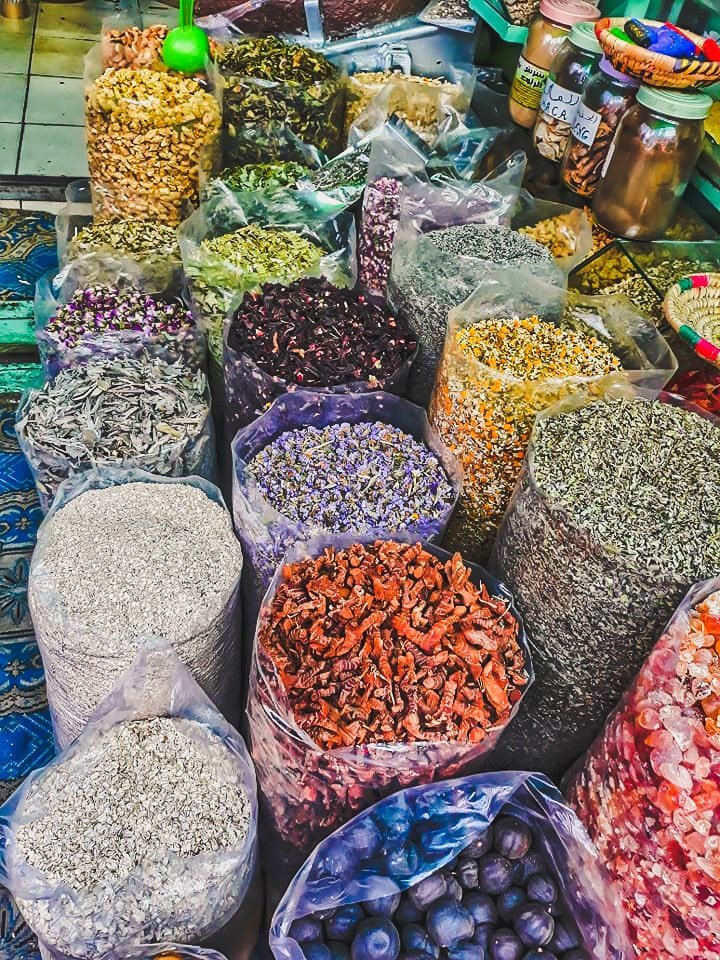 spezie nel mercato di tangeri min