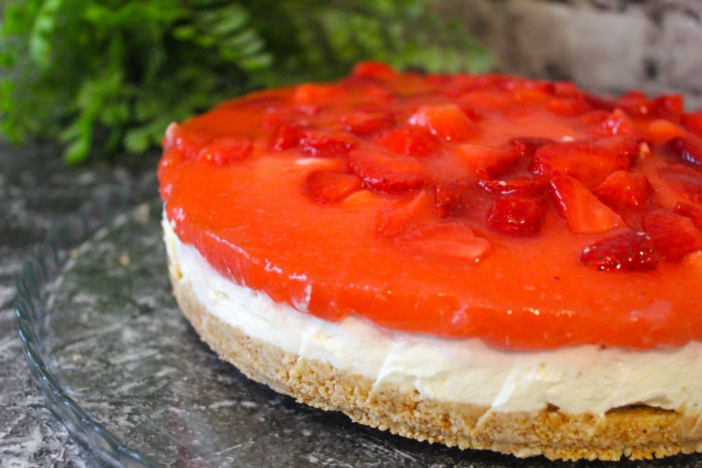 Cheesecake con salsa di fragole