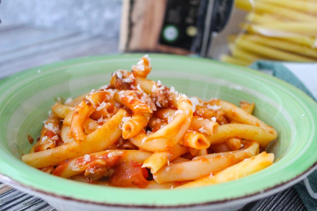 Ziti al ragù senza glutine 2 Ziti lunghi senza glutine
